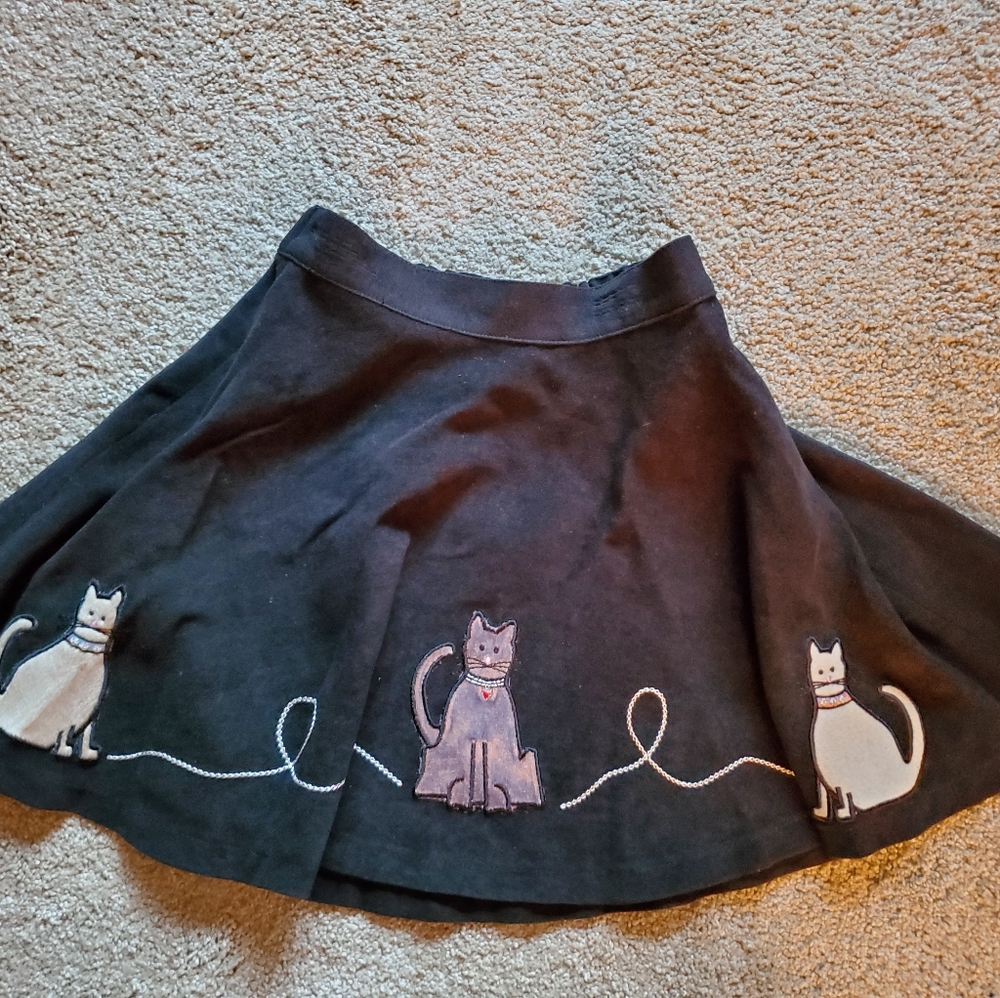 Girls GAP (Size 4) Black Skirt with cat decals